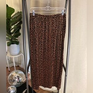Midi velvet cheetah print skirt